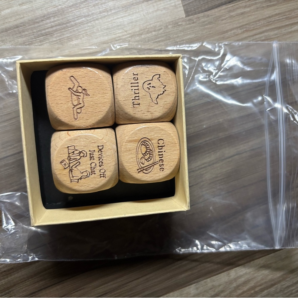 Set of 4 Cream Dice